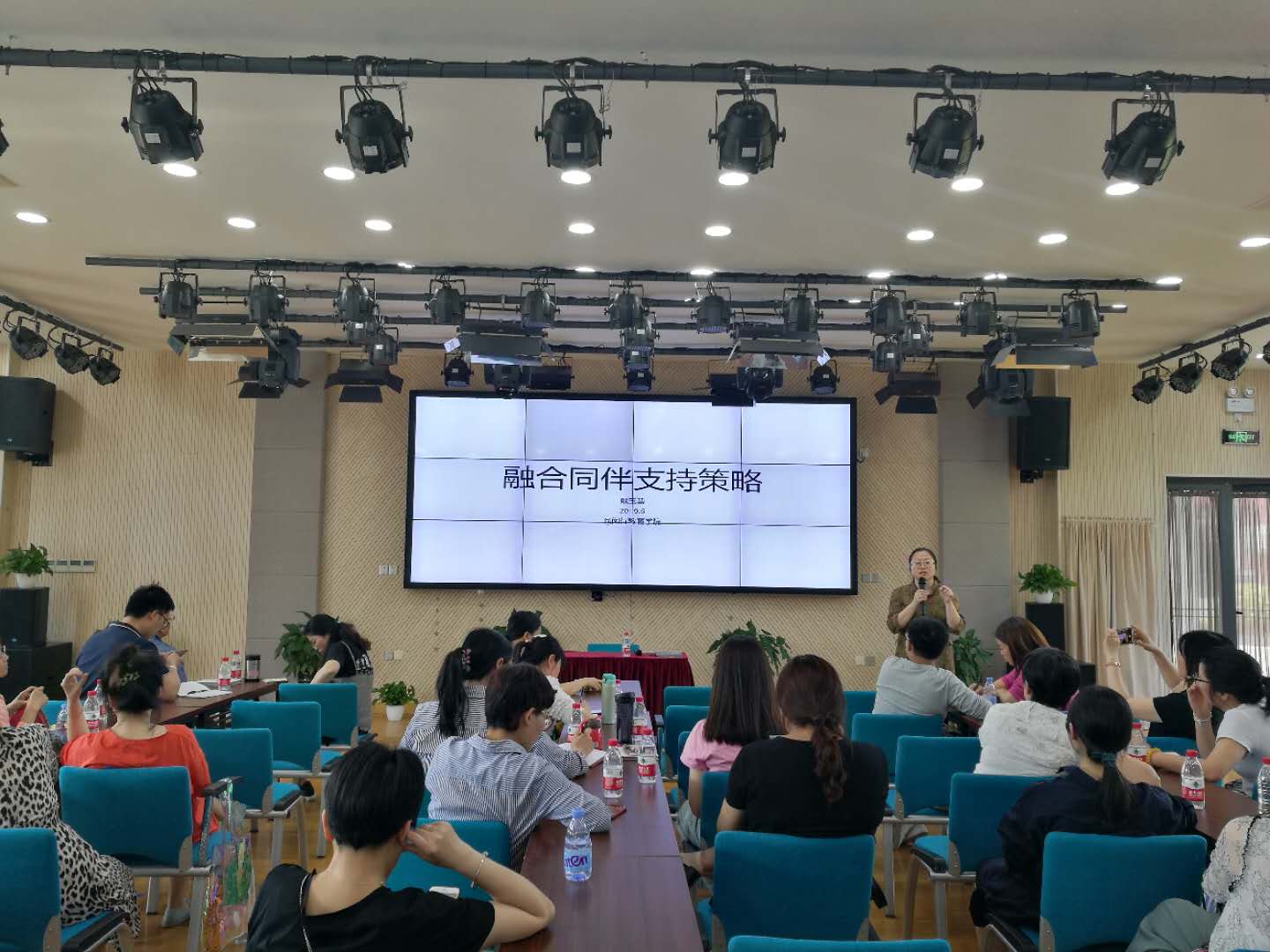 戴玉蓉.jpg